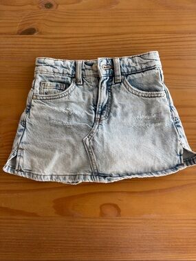 Zara girls  Light Blue Distressed Denim Skort